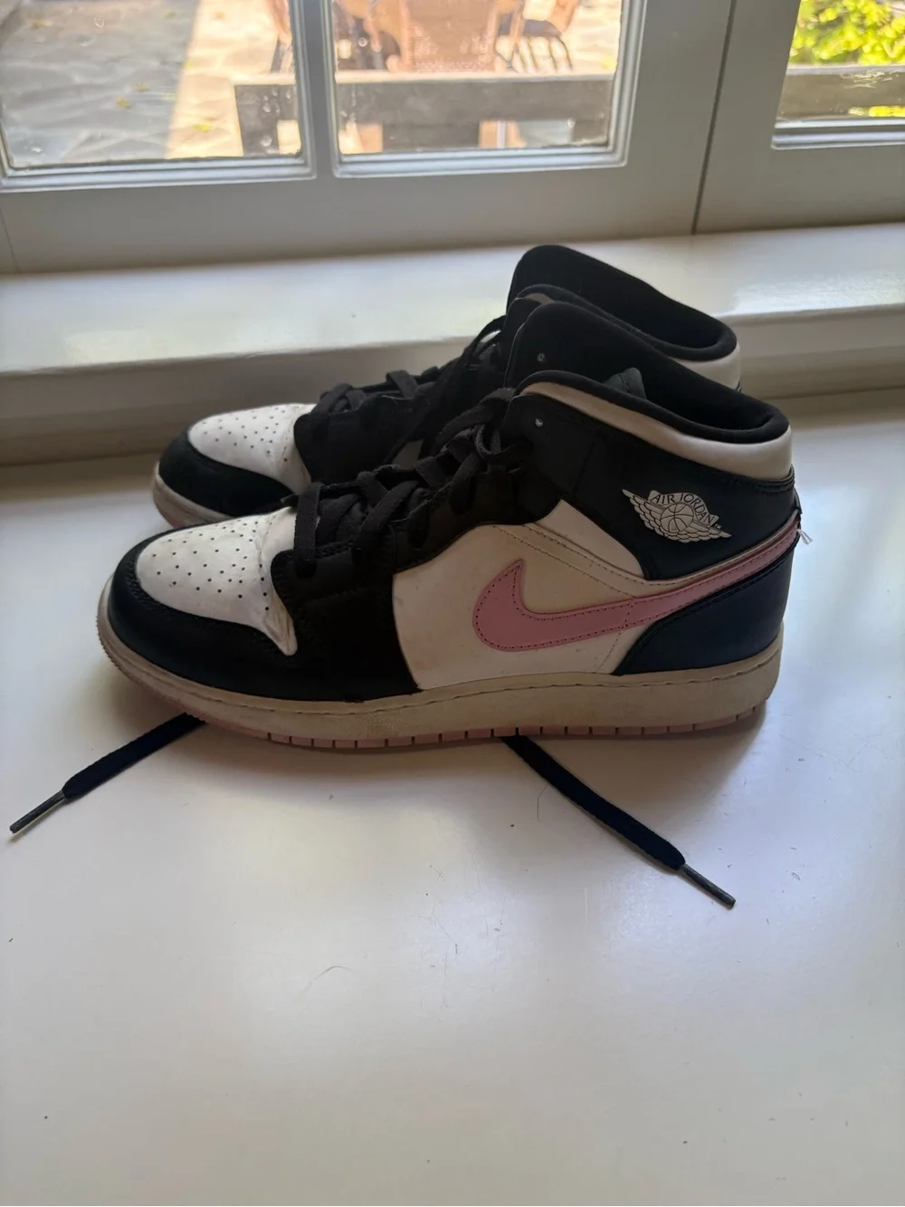 Nike Kids Black, White & Pink Air Jordan 1 Mid Sneakers